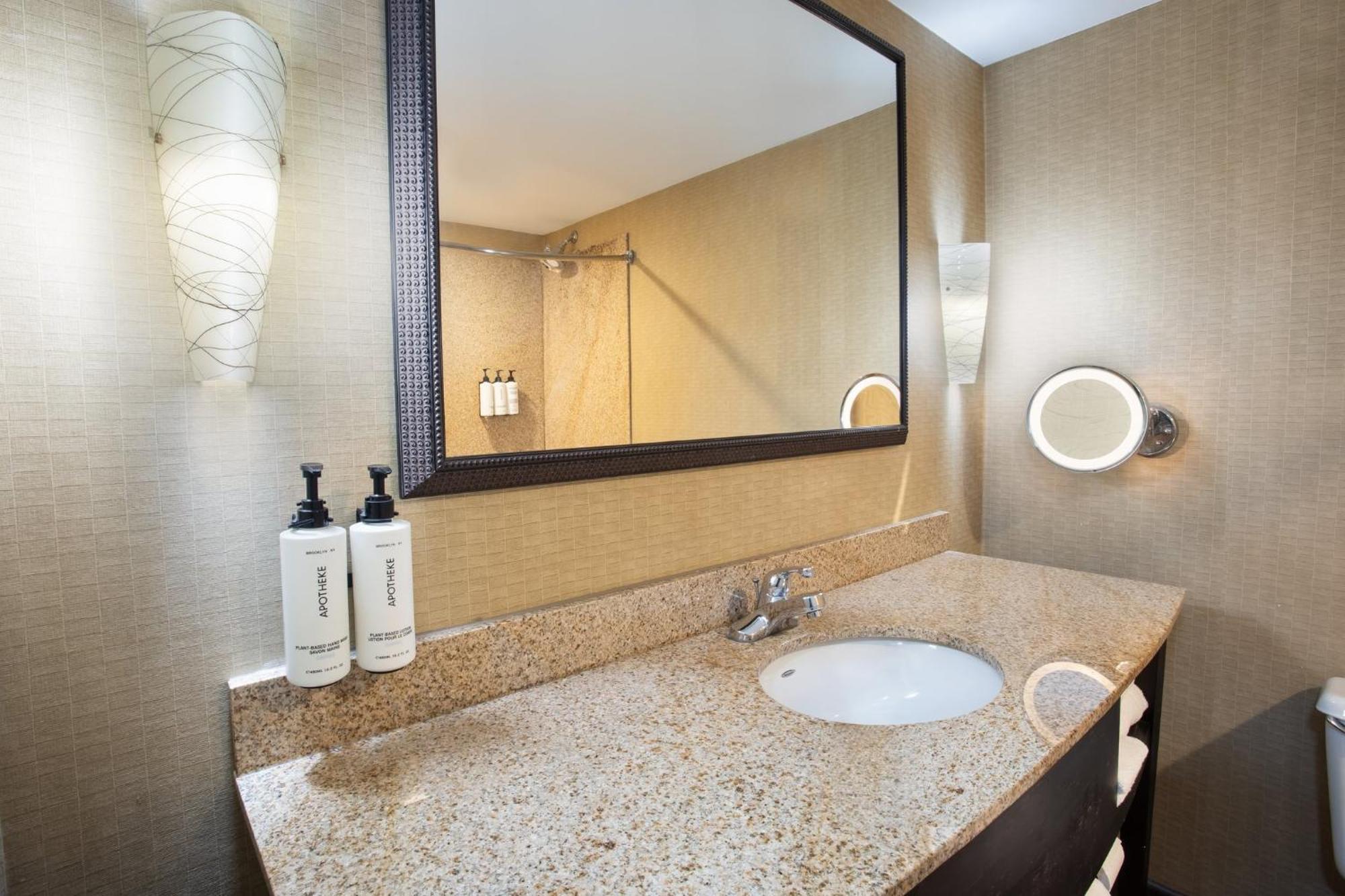 Crowne Plaza Greenville By Ihg Exteriör bild